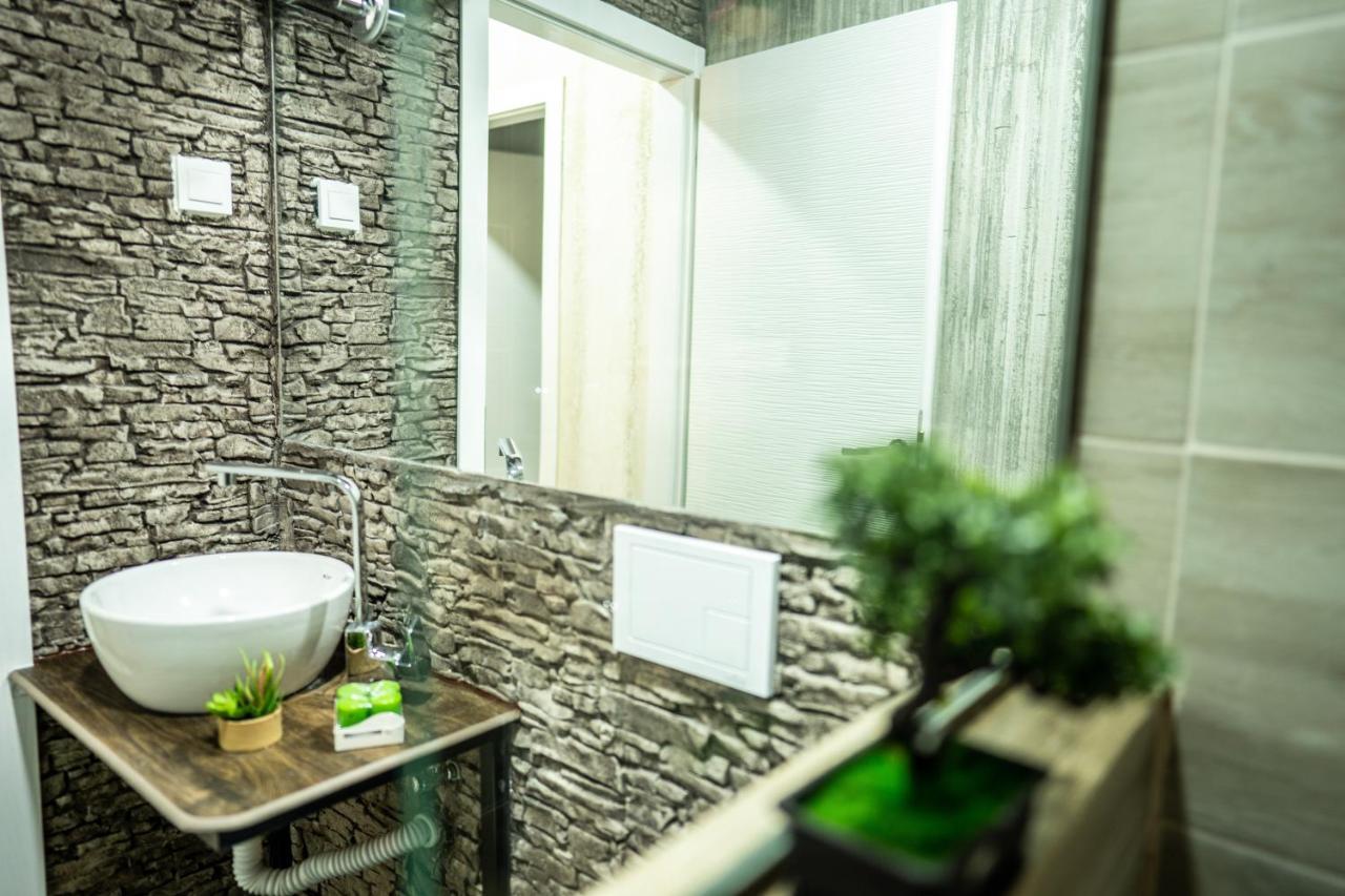 Finesi Apartments Ohrid Ngoại thất bức ảnh